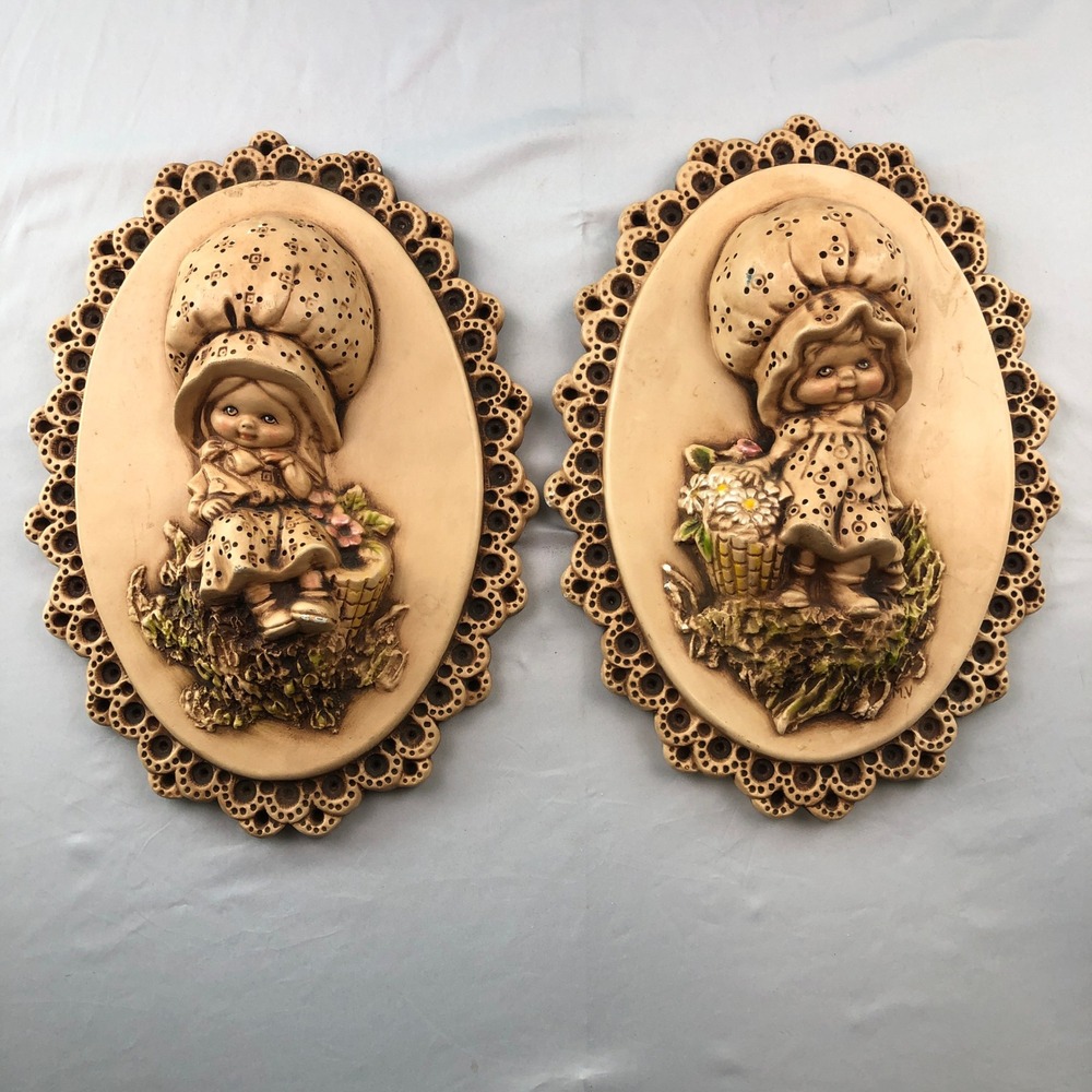 Vtg Holly Hobbie 70's 3D Wall Plaques 16.5"x12" Oversized Hats Cottagecore Decor